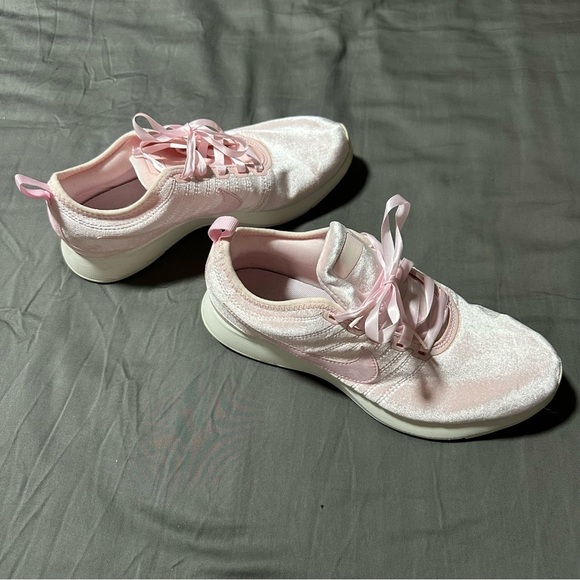 Nike Dual Tone Racer | Arctic Pink - Picture 7 of 13